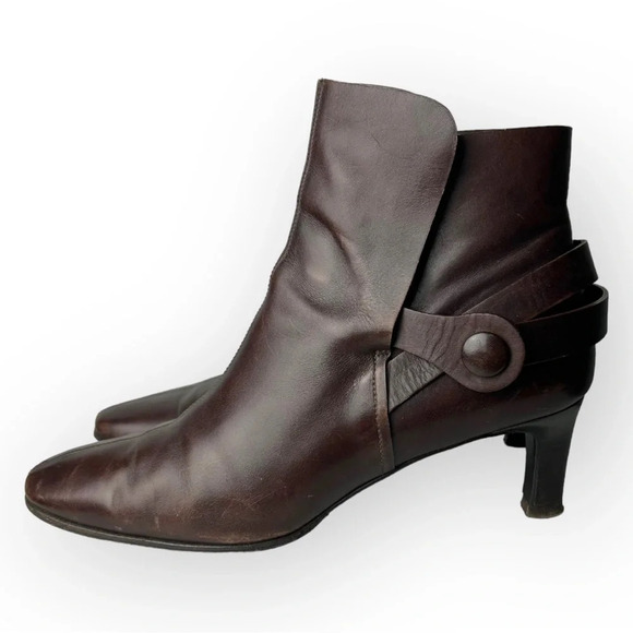 Salvatore Ferragamo Thio Ankle Booties in Chocolate Brown Leather 8.5 - Picture 1 of 16